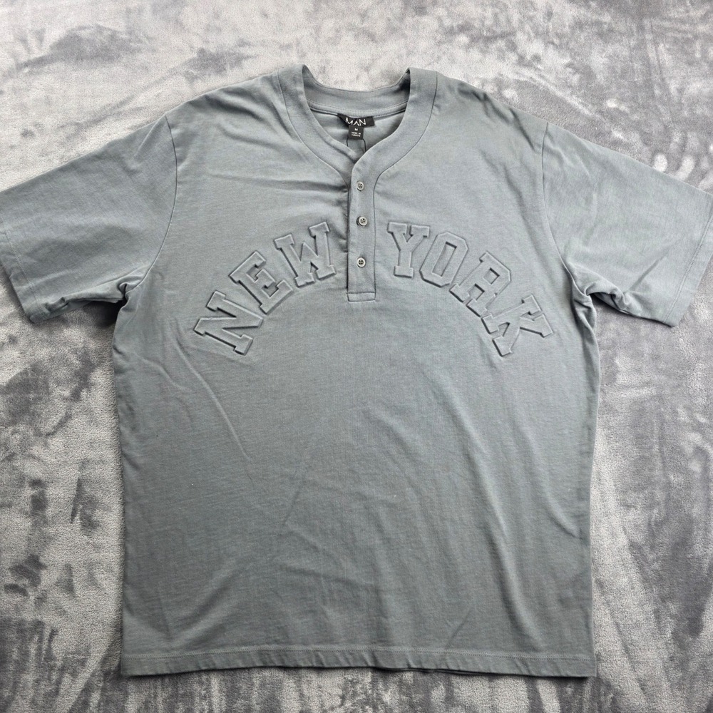 BoohooMAN Henley Shirt Men M Gray New York Embossed Graphic Short Sleeve Cotton